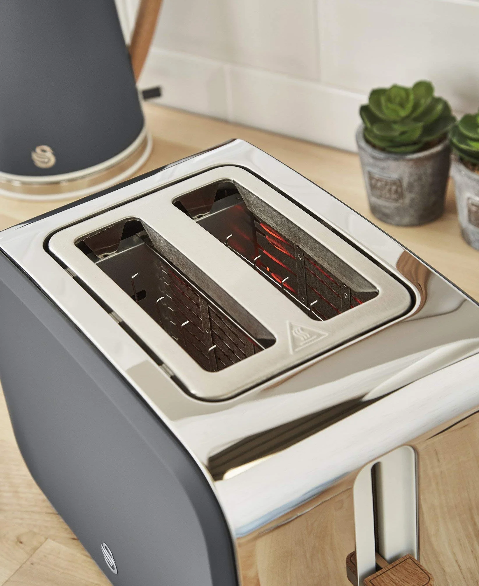 Swan Nordic bouilloire 1,7 L 2200 W grille-pain 2 tranches micro-ondes 20 L numérique gris