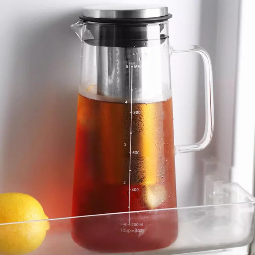 Pichet en verre 1400 ml avec base silicone