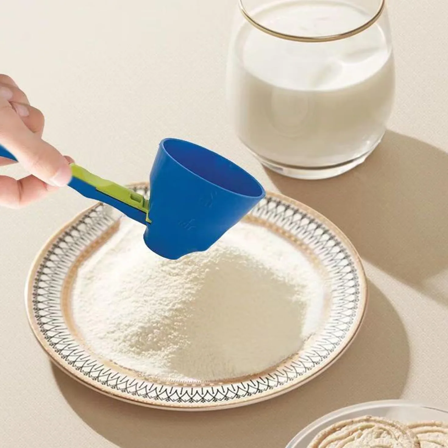 Cuillère à mesurer avec entonnoir, grande cuillère doseuse portable poignée coulissante pour bouteille