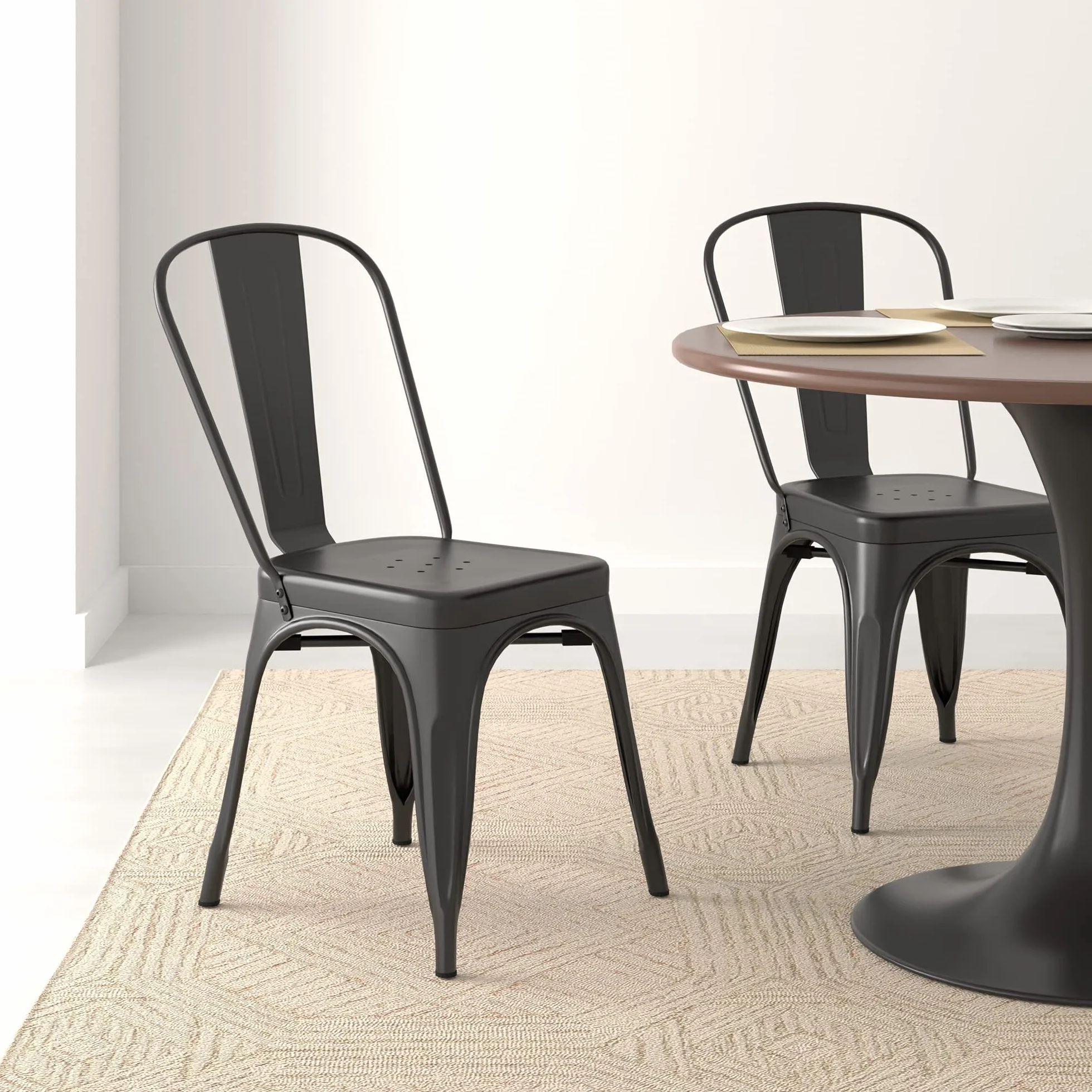 Amazon Basics Lot de 4 chaises de salle à manger empilables en métal, Noir, 51 x 43 x 85 cm
