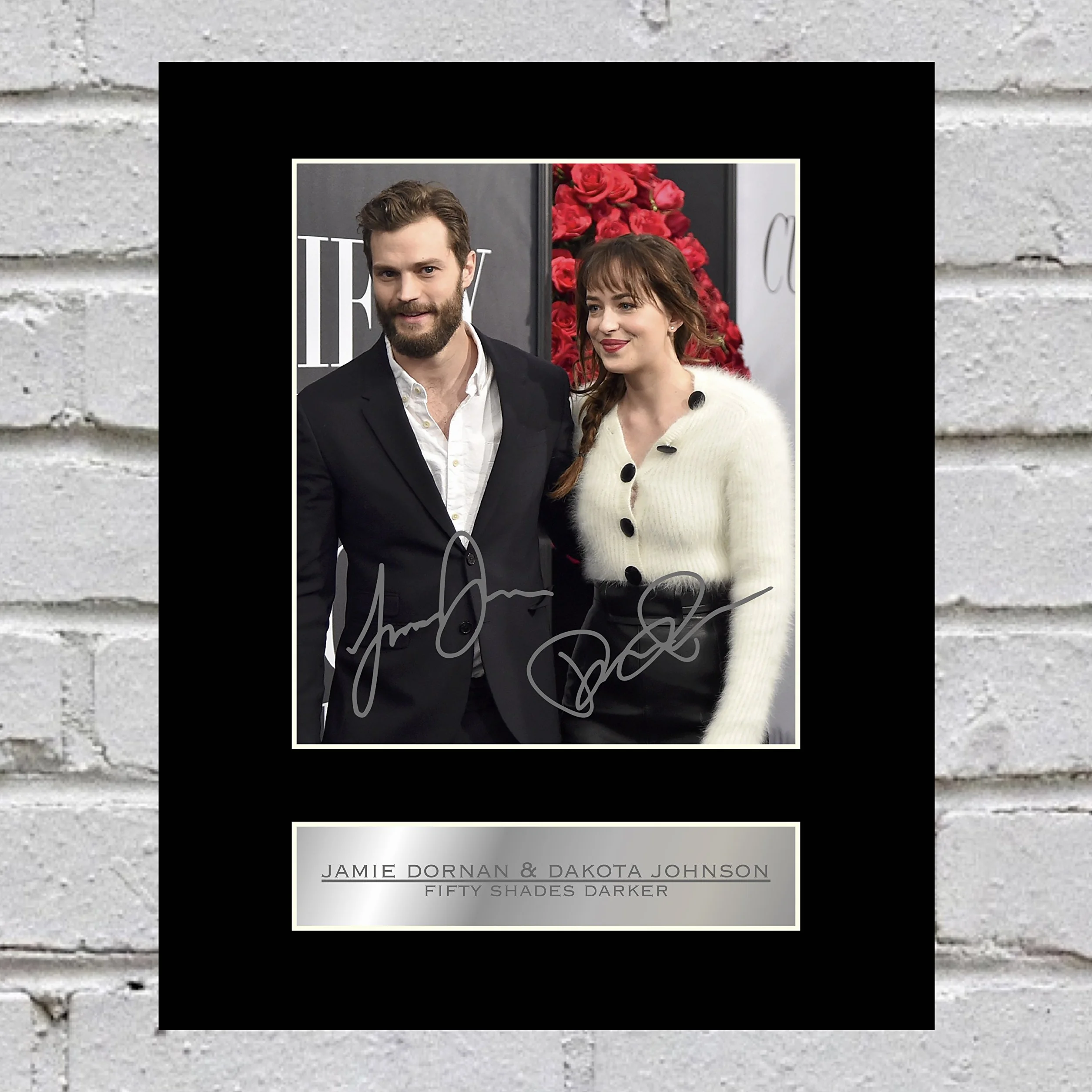 Photo encadrée dédicacée Jamie Dornan Dakota Johnson Cinquante nuances plus sombres