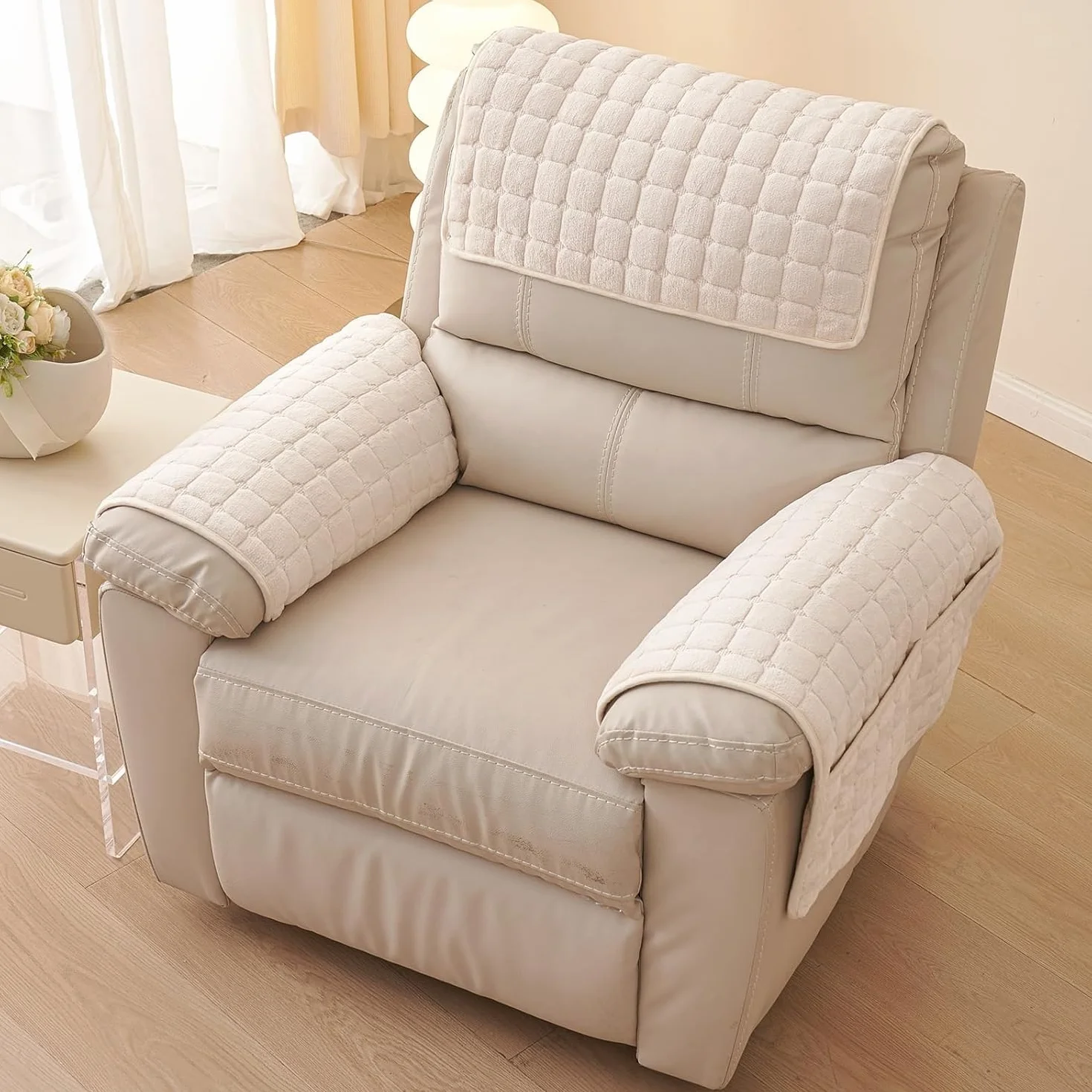 Lot de 3 Protège-Bras et Tête de Fauteuil Rembourré en Peluche Flanelle Anti-dérapant pour Canapé en Cuir et Fauteuil Relax (Beige)