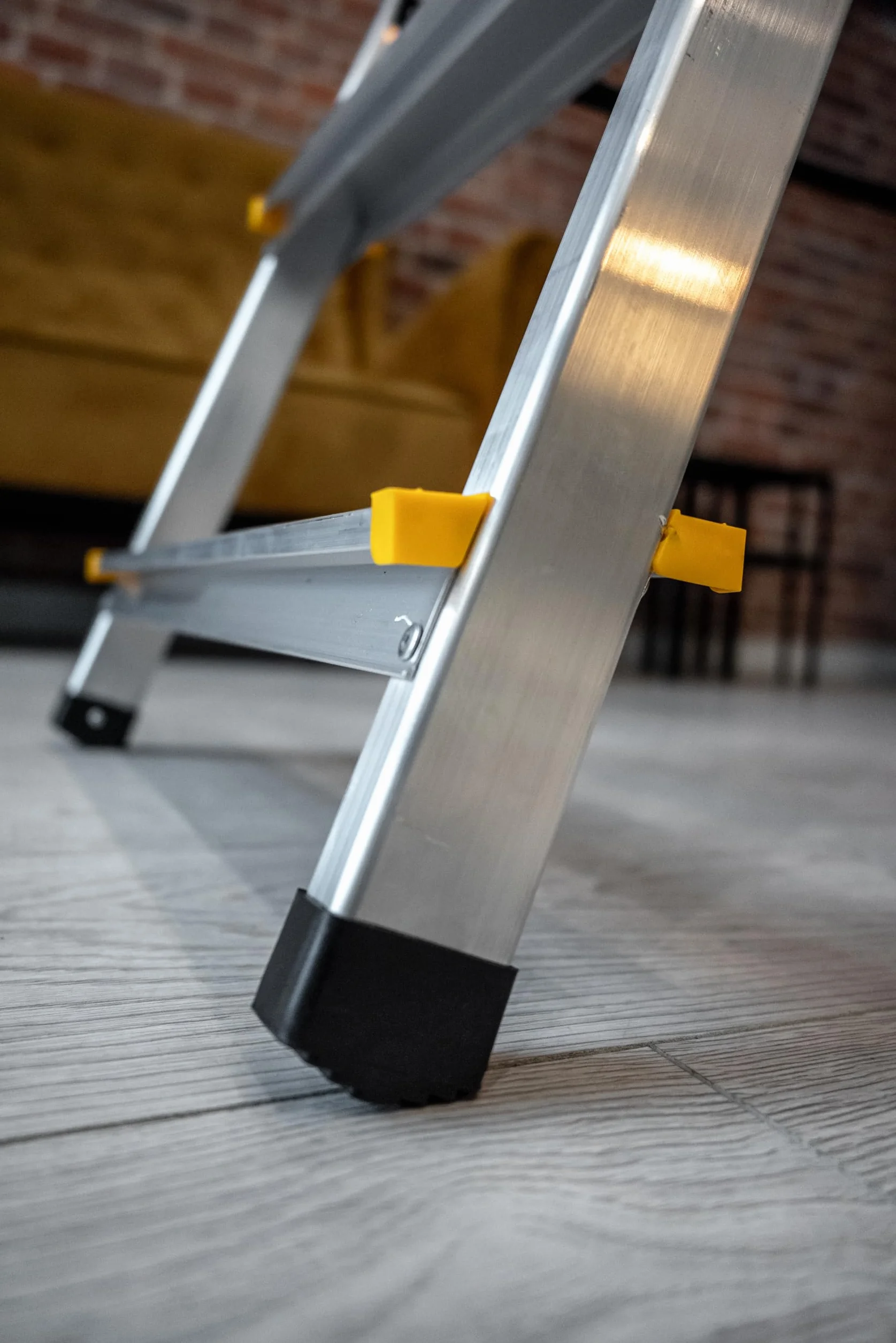 Drabest Échelles Série Pro Escabeau Ménager 8 Marches Aluminium 150 KG 52x239x12 cm