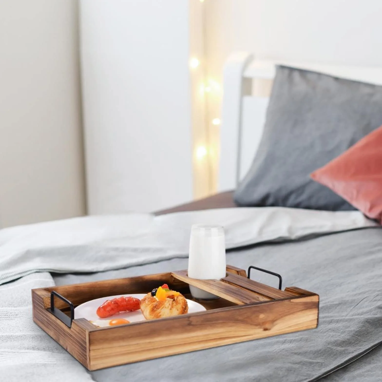 Plateau à petit déjeuner rustique en bois avec support pour verre à vin – Plateau de service pour thé, café et collations au lit – Idéal pour la décoration de la maison (motif 1)