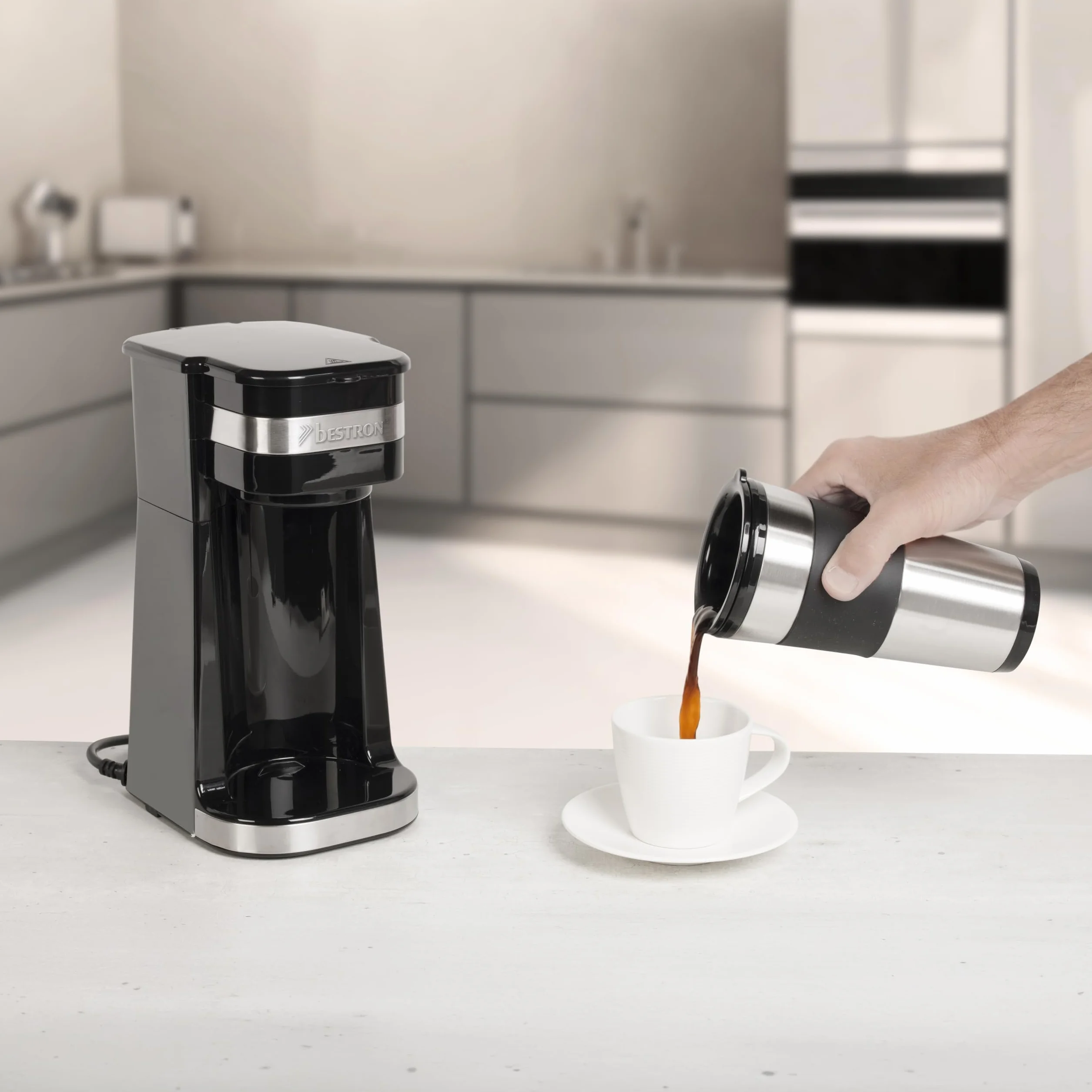 Bestron Cafetière avec tasse isotherme, Machine à café 750 W, Argent