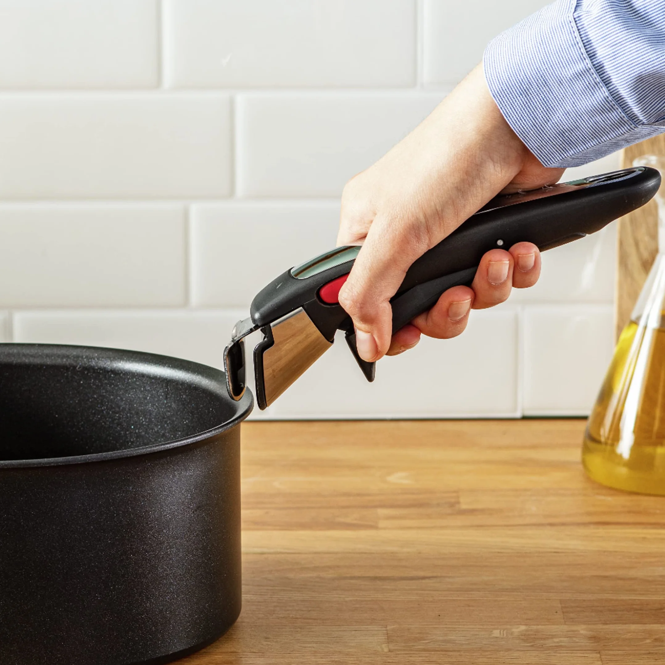 Tefal Ingenio Poignée amovible Premium noire Empilable Verrouillage sécurité 3 points