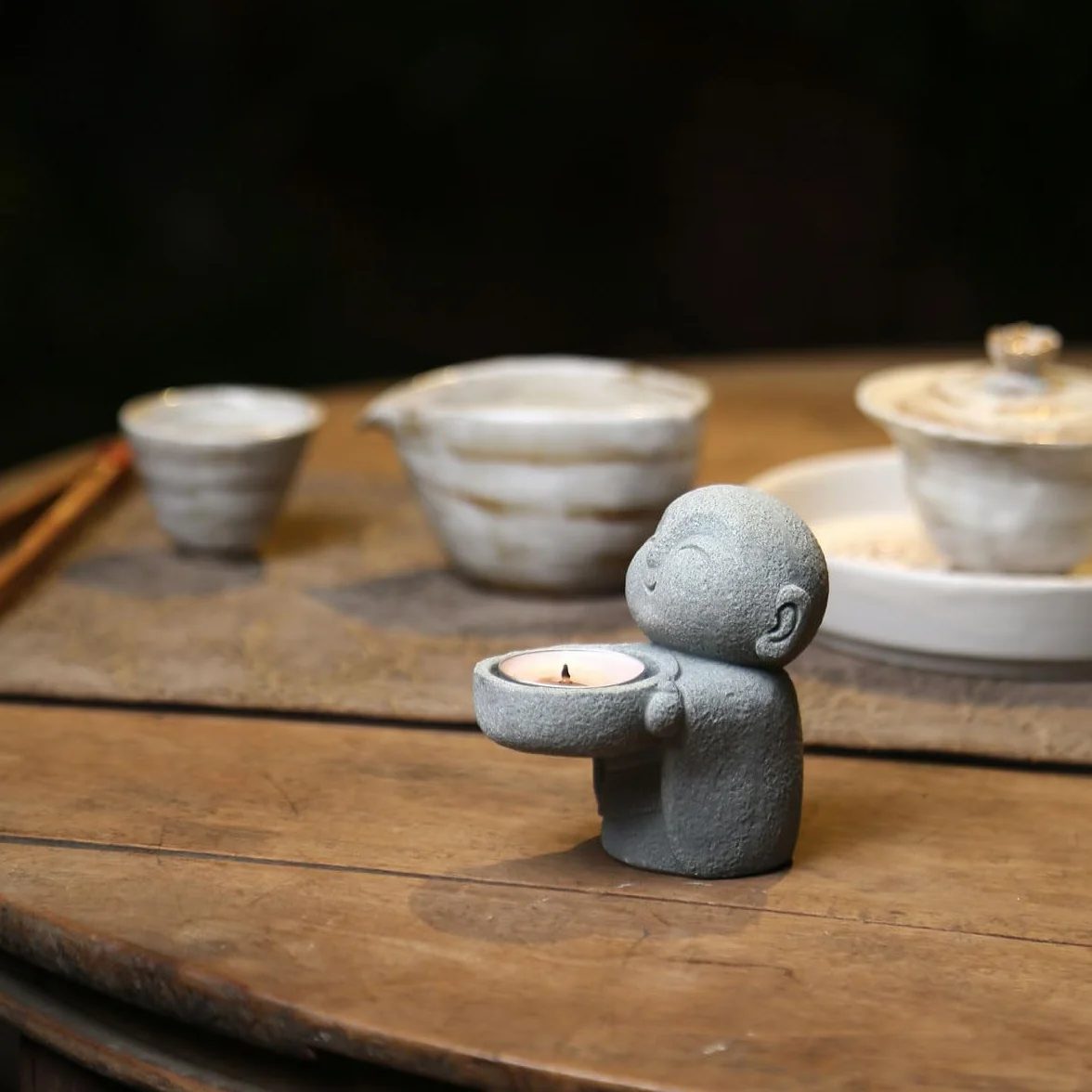 Statue Bouddha en grès imitation pierre bleue – Sculpture moine Jizo méditation zen décoration intérieur Feng Shui prospérité