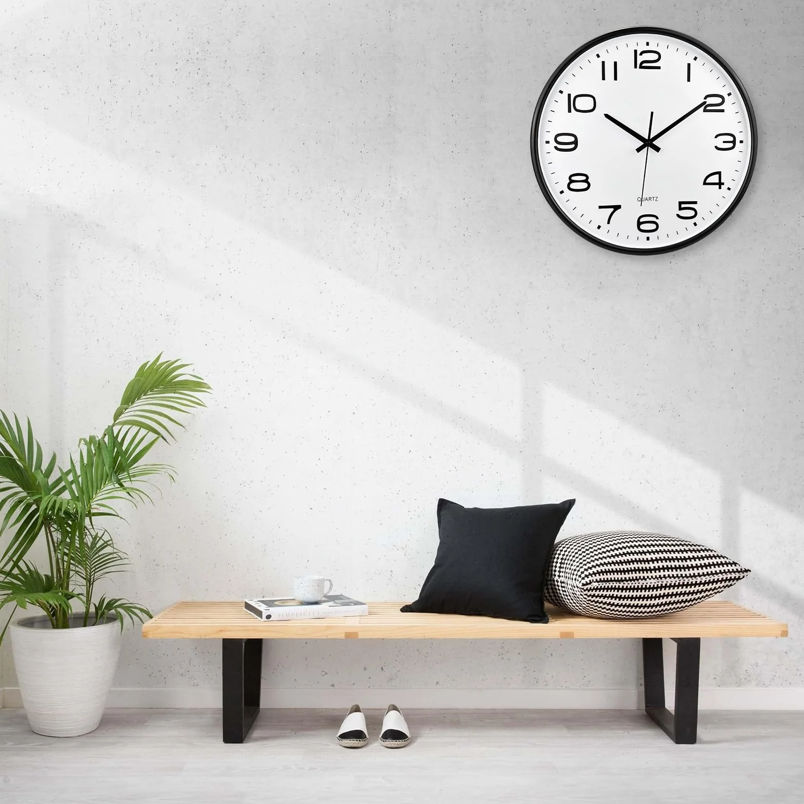 Plumeet Horloge Murale 40.6cm Silencieuse Quartz Moderne Noire