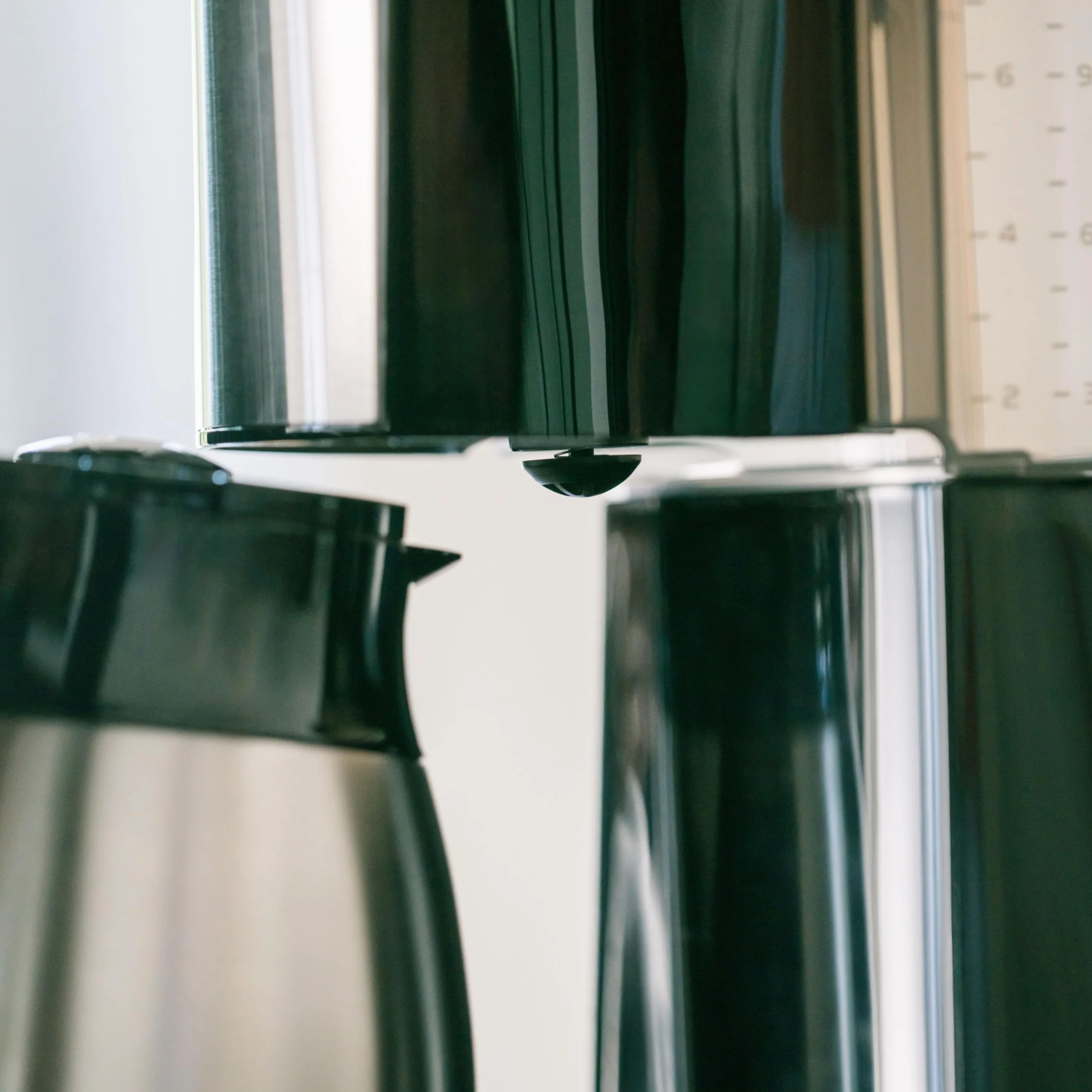 Melitta Cafetière à Filtre avec Verseuse Isotherme en Acier Inoxydable, Noir/Acier Brossé, 1017-08
