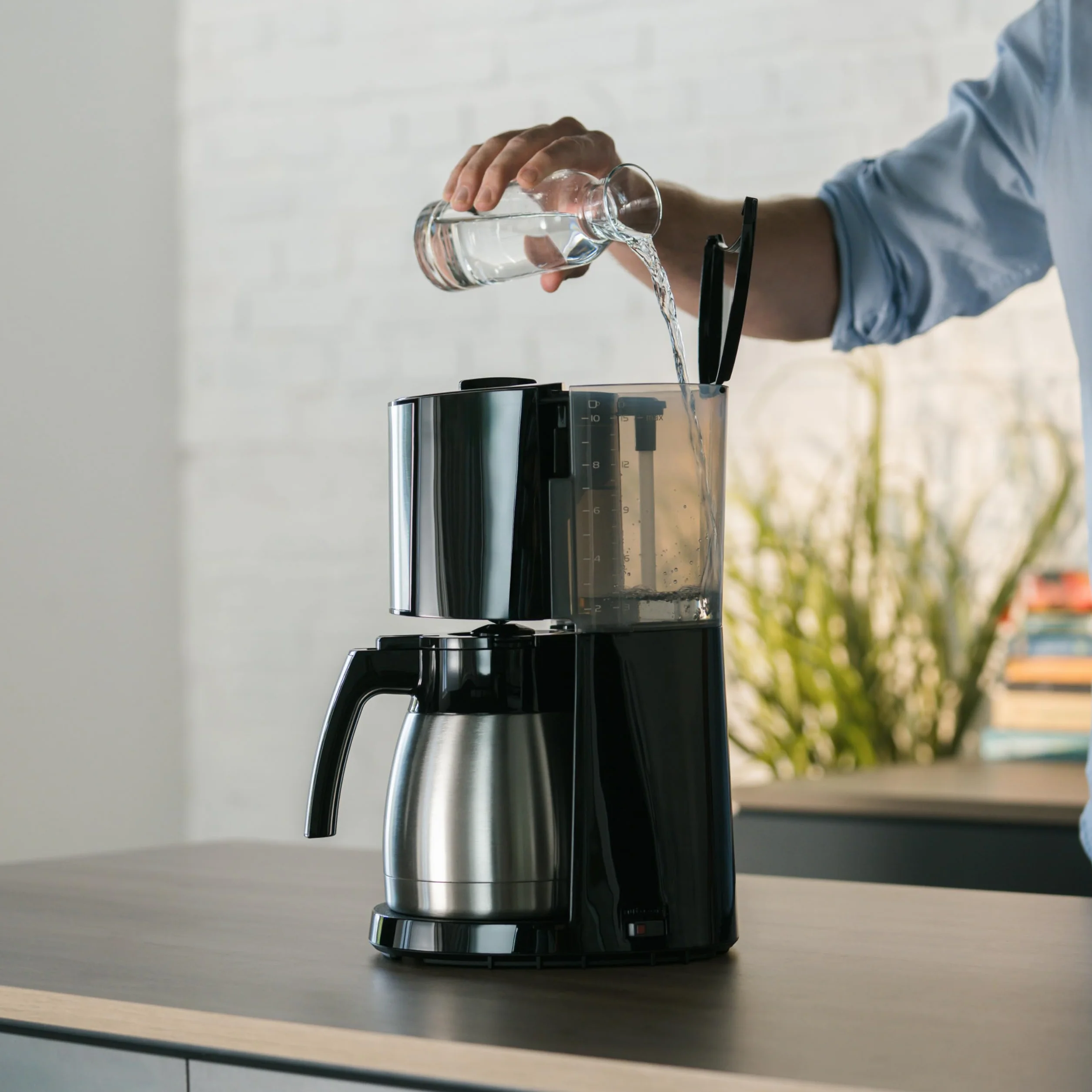 Melitta Cafetière à Filtre avec Verseuse Isotherme en Acier Inoxydable, Noir/Acier Brossé, 1017-08