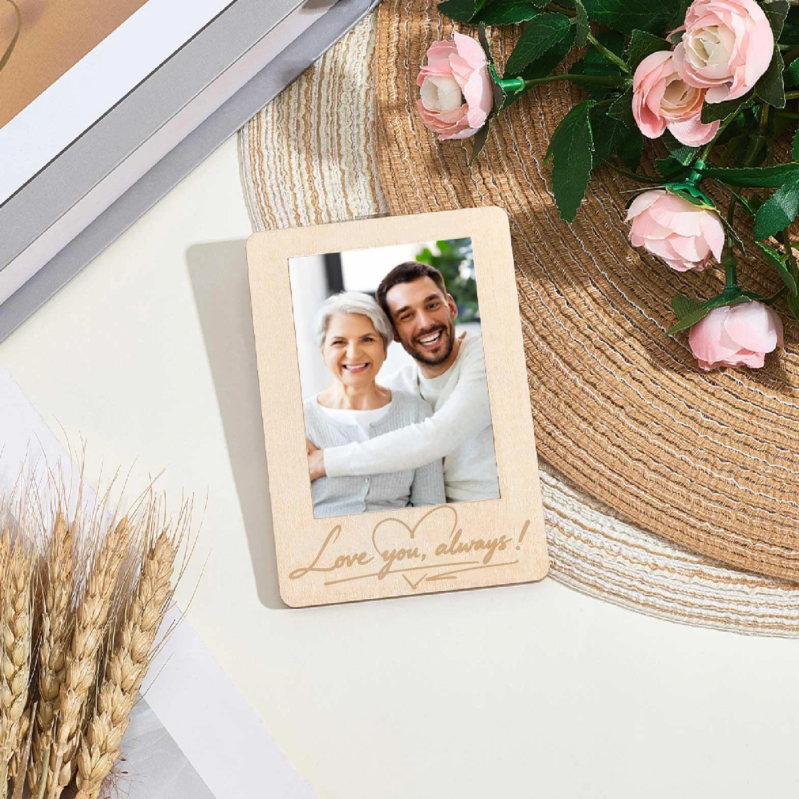 Clip Photo en Bois pour Pare-Soleil de Voiture 4,7 x 3,3 Pouces Cadre Photo Auto I Love You Motif Cœur Support Photo Décoratif Cadeau