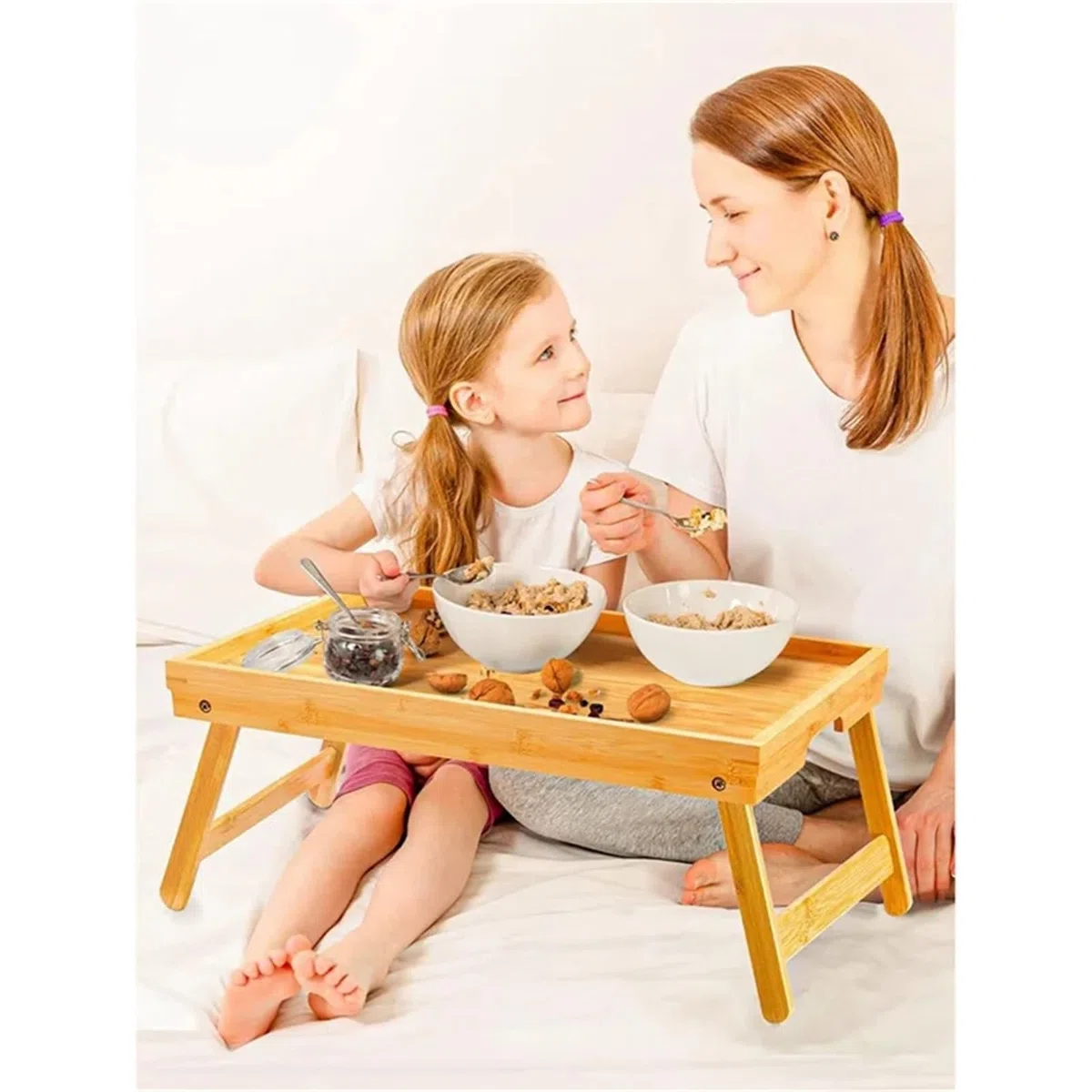 Plateau de lit pliable pour canapé et lit – Ordinateur portable réglable et bureau pour le petit déjeuner et le travail – Design portable polyvalent pour la maison et le bureau