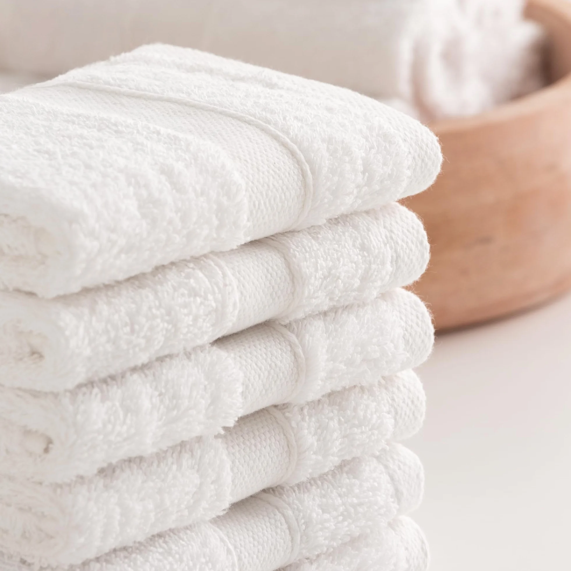 Lot de 12 Serviettes de Toilette 30x30 cm 100% Coton 550 g/m² Premium Blanc