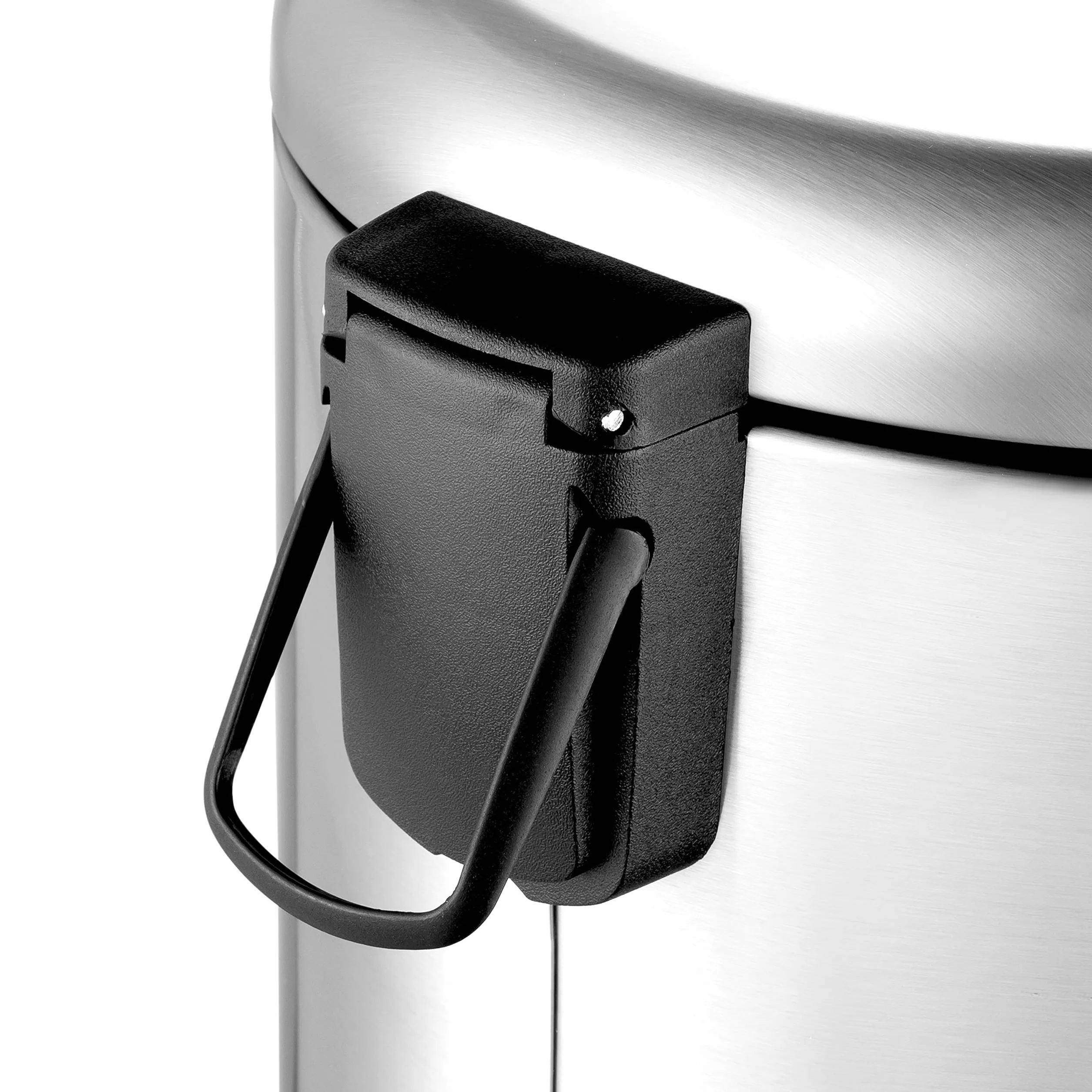 Amazon Basics Poubelle ronde à pédale acier inoxydable 30 L argent Satin