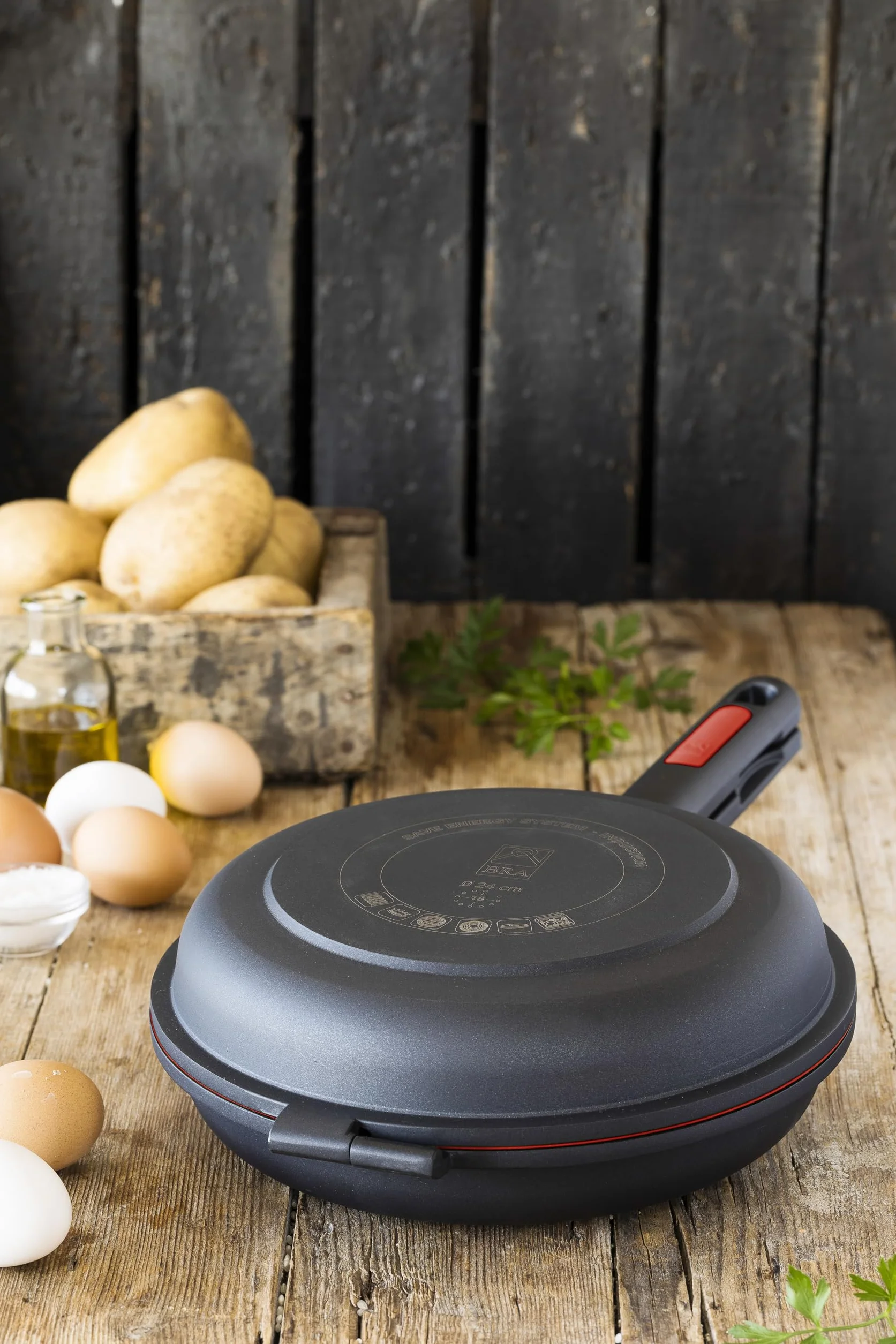 BRA Dupla Premiere Poêle Double à Omelette 24 cm, Noir, Fonte Aluminium Antiadhésif sans PFOA, Tous Feux Dont Induction