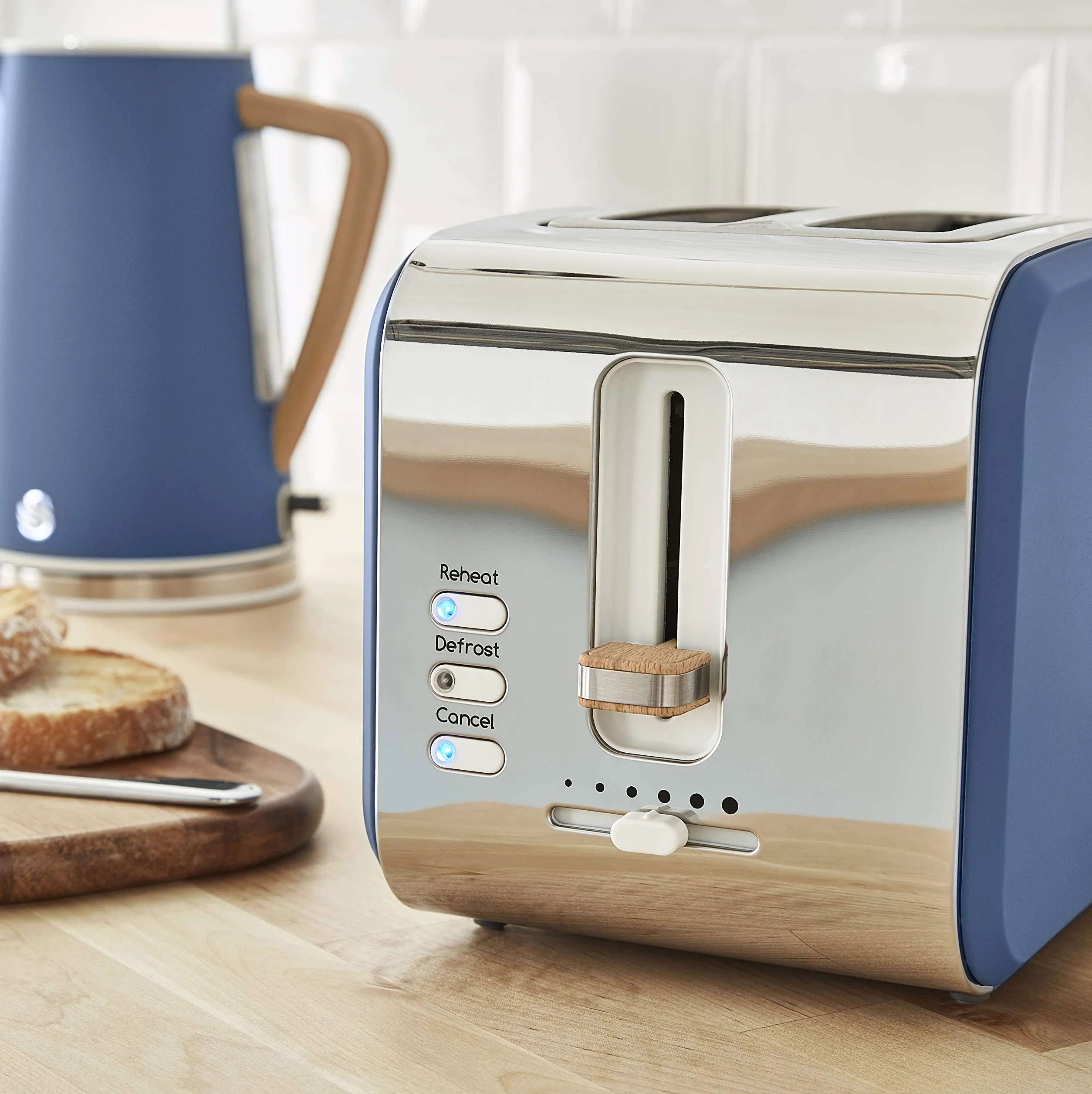 Swan Nordic Set Petit Déjeuner Bouilloire 1,7L 2200W Grille-pain 2 tranches Micro-ondes 20L numérique bleu mat