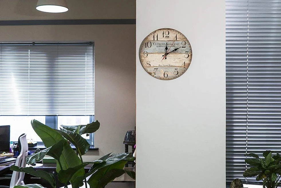 Horloge Murale Rustique Vintage 30cm Bois Silencieuse pour Maison Salon Bureau