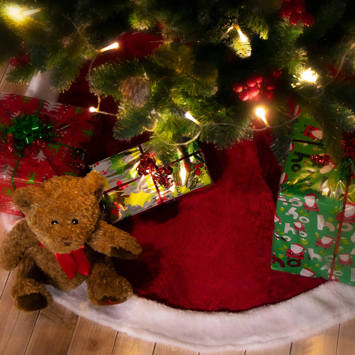 com-four® Couverture Premium pour Sapin de Noël Protection Contre Aiguilles de Pin Base Ronde Arbre Lumineux Cadeaux