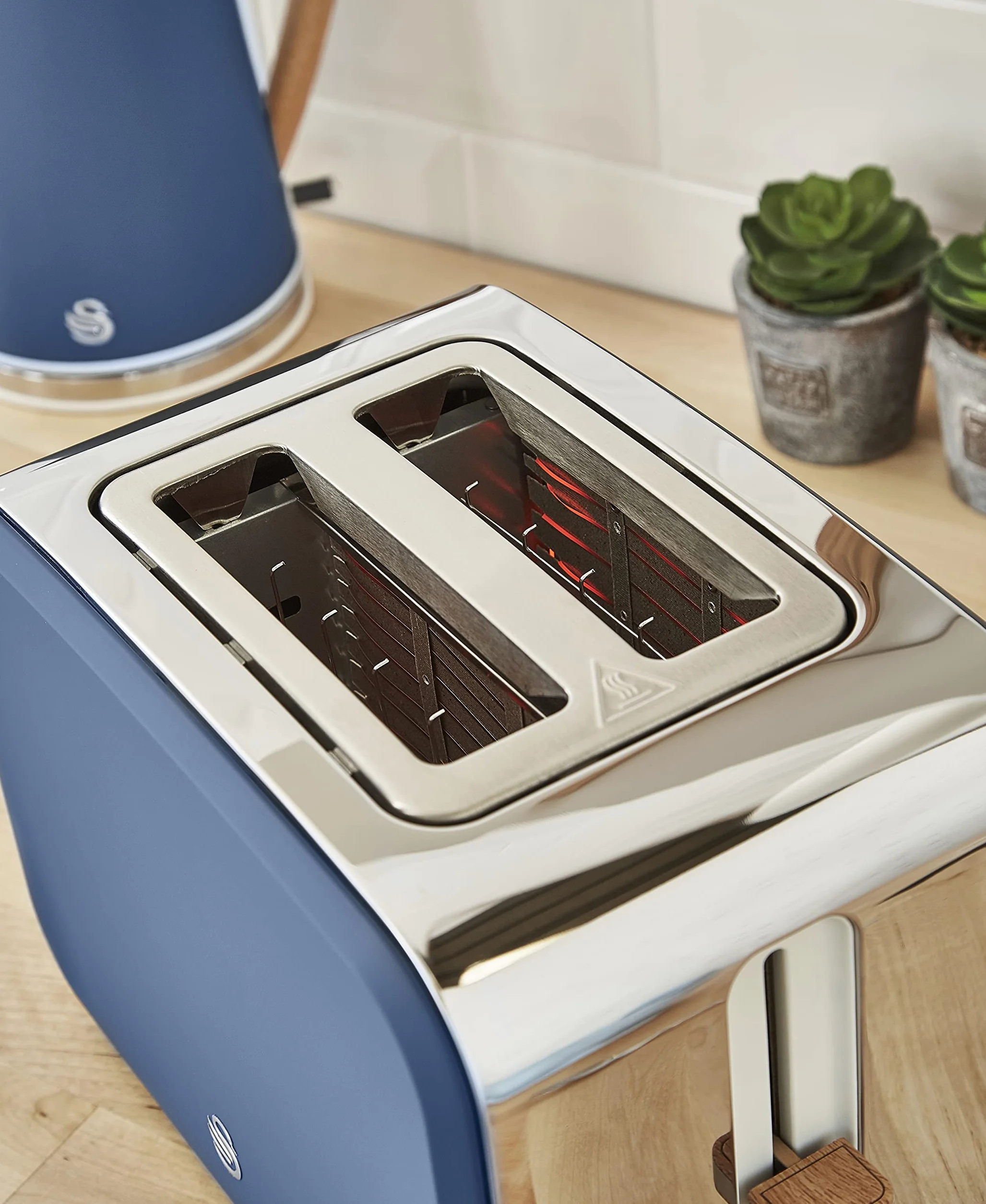 Swan Nordic Set Petit Déjeuner Bouilloire 1,7L 2200W Grille-pain 2 tranches Micro-ondes 20L numérique bleu mat