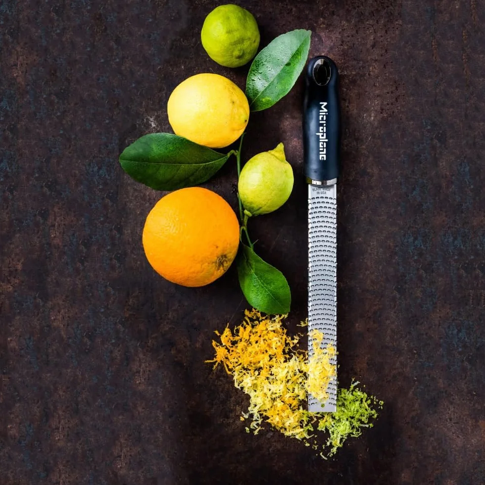 Microplane Râpe à zesteur Noir lame fine pour agrumes, parmesan, gingembre, chocolat, noix de muscade