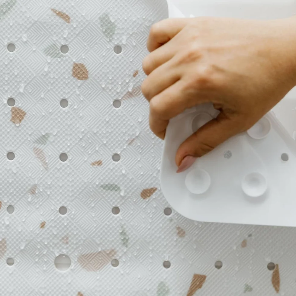 Tapis de Douche Bébé Antidérapant 53x53 cm Motif Terrazzo sans BPA Lavable en Machine Anti-moisissure avec Ventouses