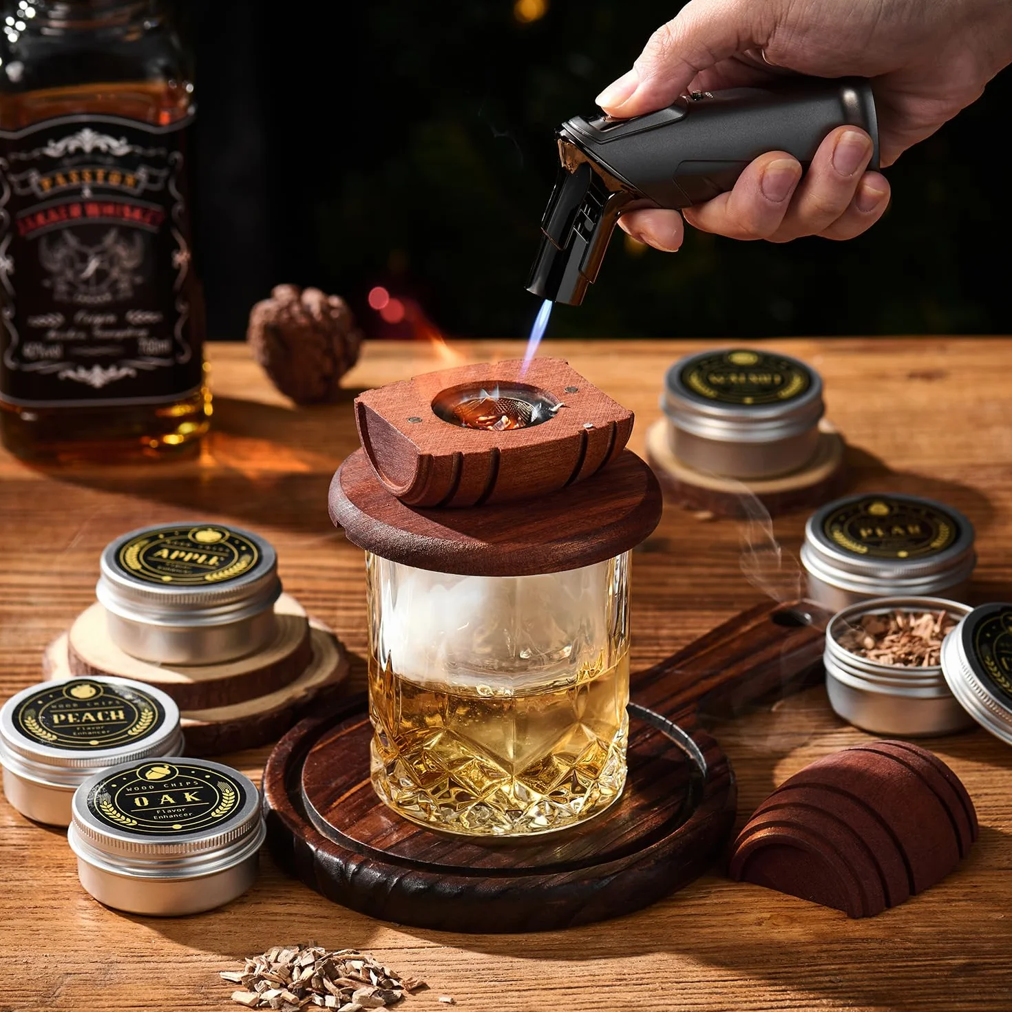 Kit de Fumoir pour Whisky avec Chalumeau - 6 Arômes de Copeaux de Bois, 2 Verres, 2 Moules à Glaçons Sphériques - Kit Fumoir Cocktail, Cadeau Homme