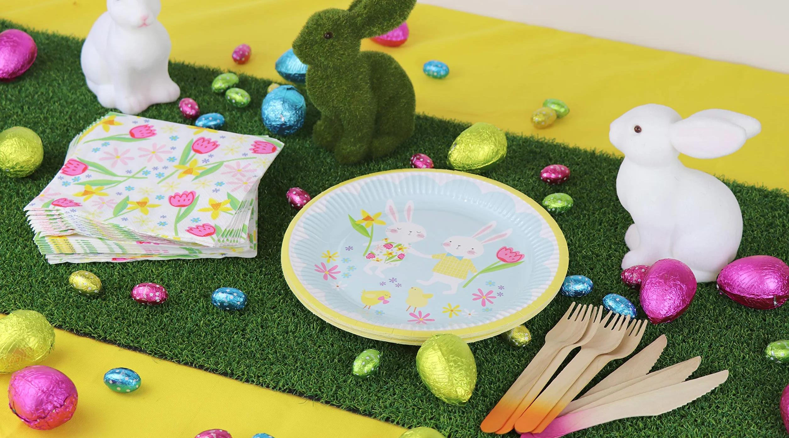 Figurine Lapin Pâques 15 cm Herbe Artificielle Mousse Décoration Table