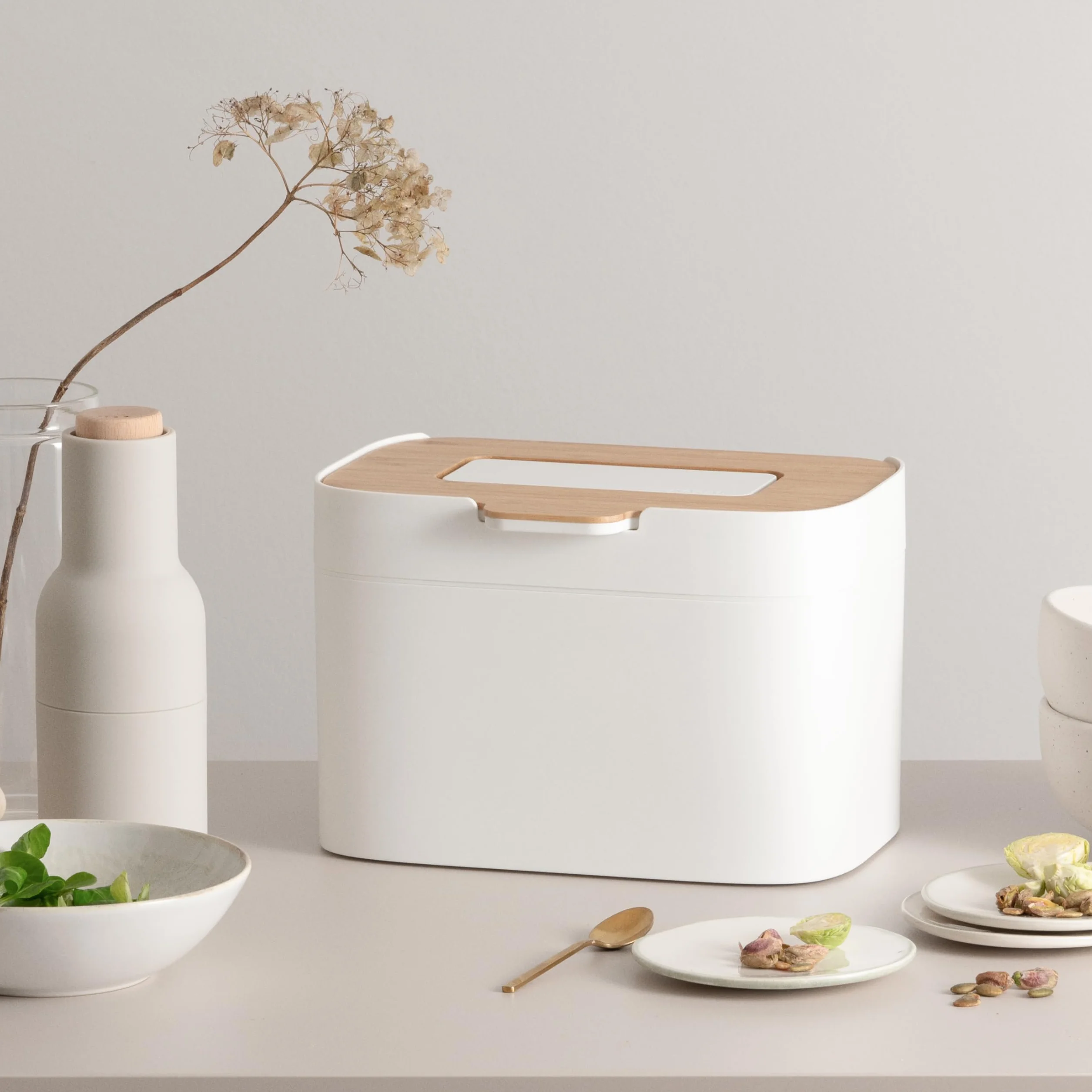 Poubelle Compost KAZAI 'Elin' 4,5L Bac à Compost Organique avec Couvercle en Bois & Filtre, Composteur de Cuisine sans Odeur, Lavable au Lave-Vaisselle, Blanc cassé/Bambou