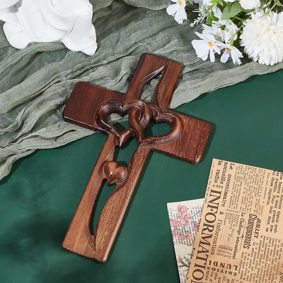 Croix en Bois Marron avec Découpe en Cœur HOBBIESAY Décorative pour Salon