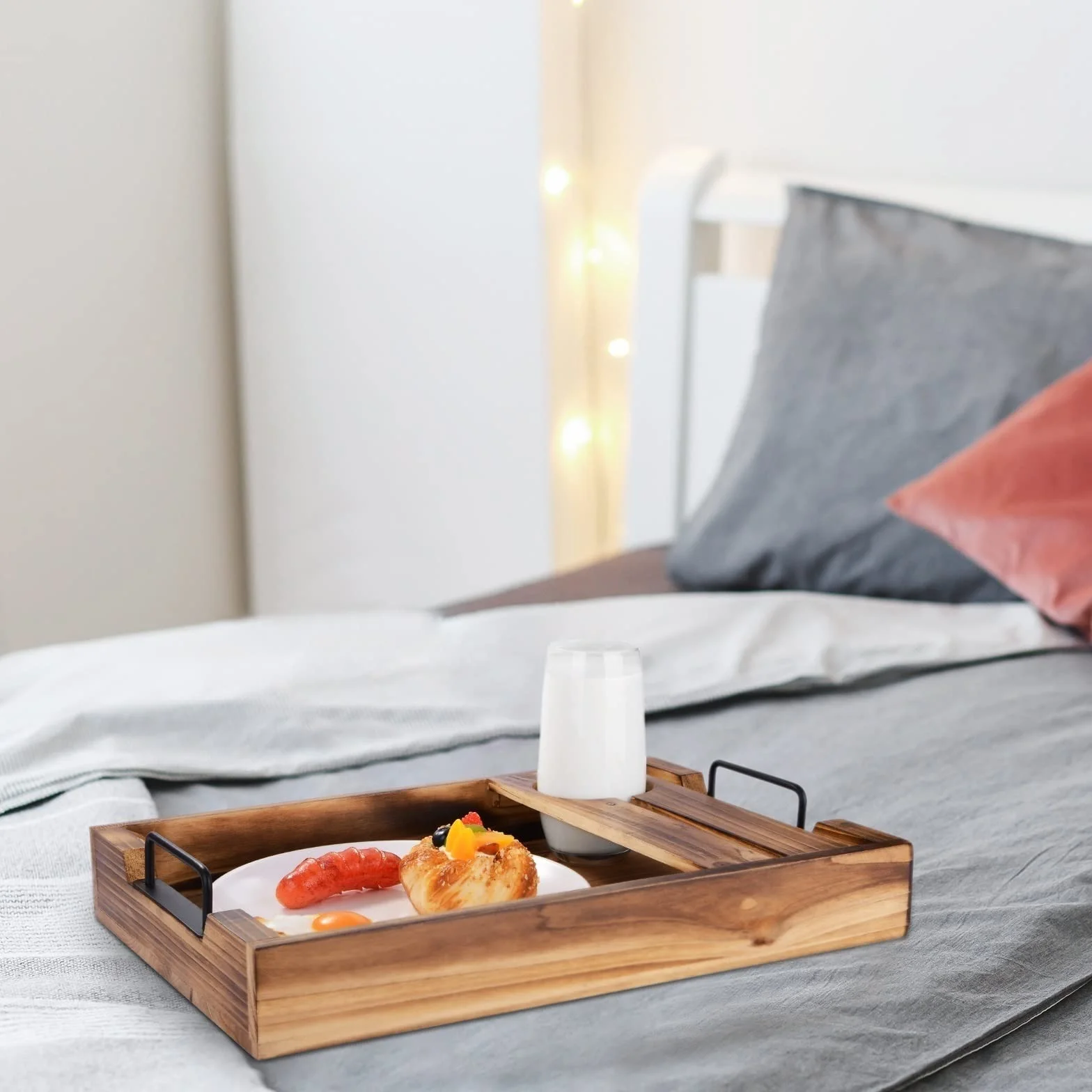 Plateau à petit déjeuner rustique en bois avec support pour verre à vin – Plateau de service pour thé, café et collations au lit – Idéal pour la décoration de la maison (motif 1)