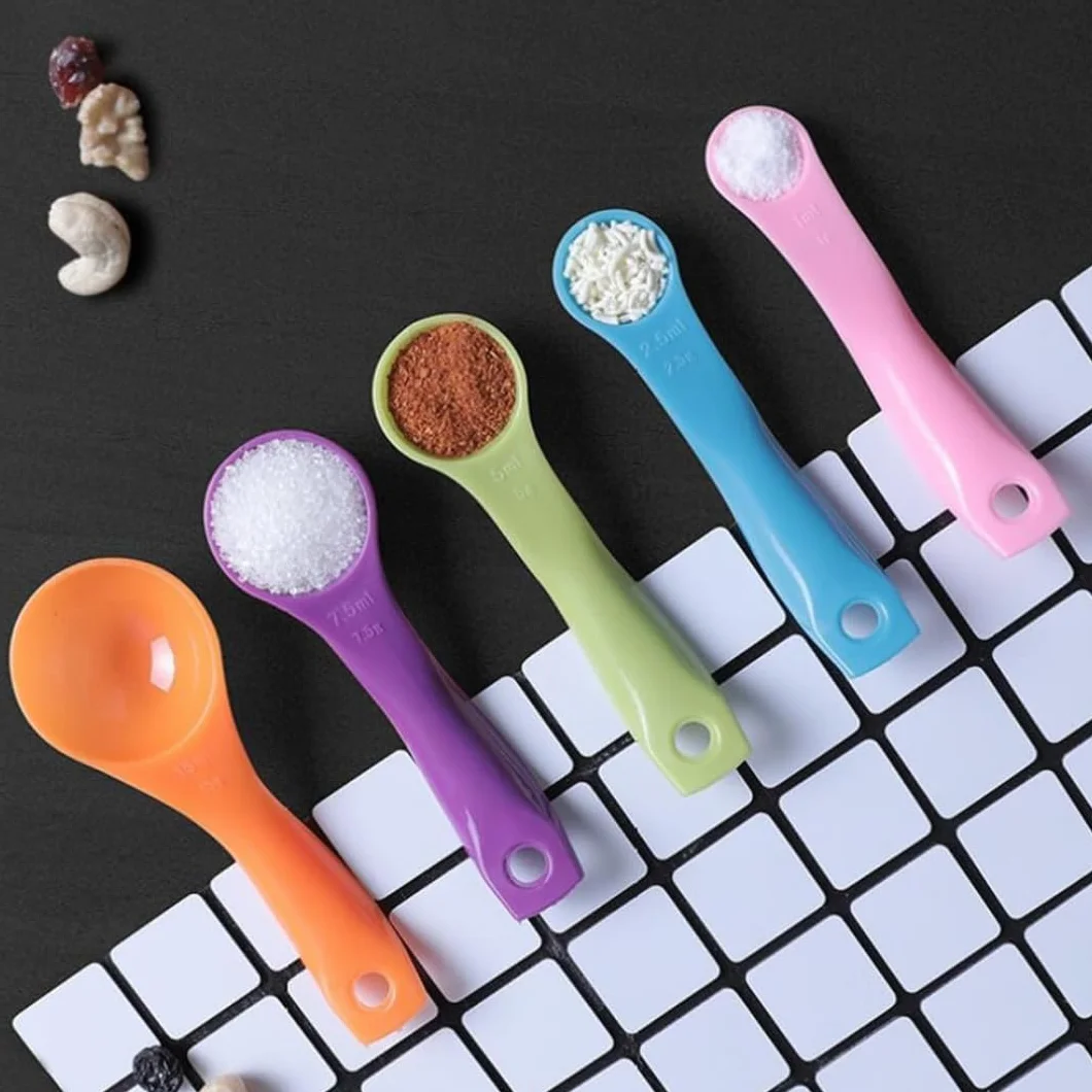 PARENCE Cuillères Doseuses Plastique Colorées 1-15 ml/g Mesure Cuisine Pâtisserie Anneau Accroche