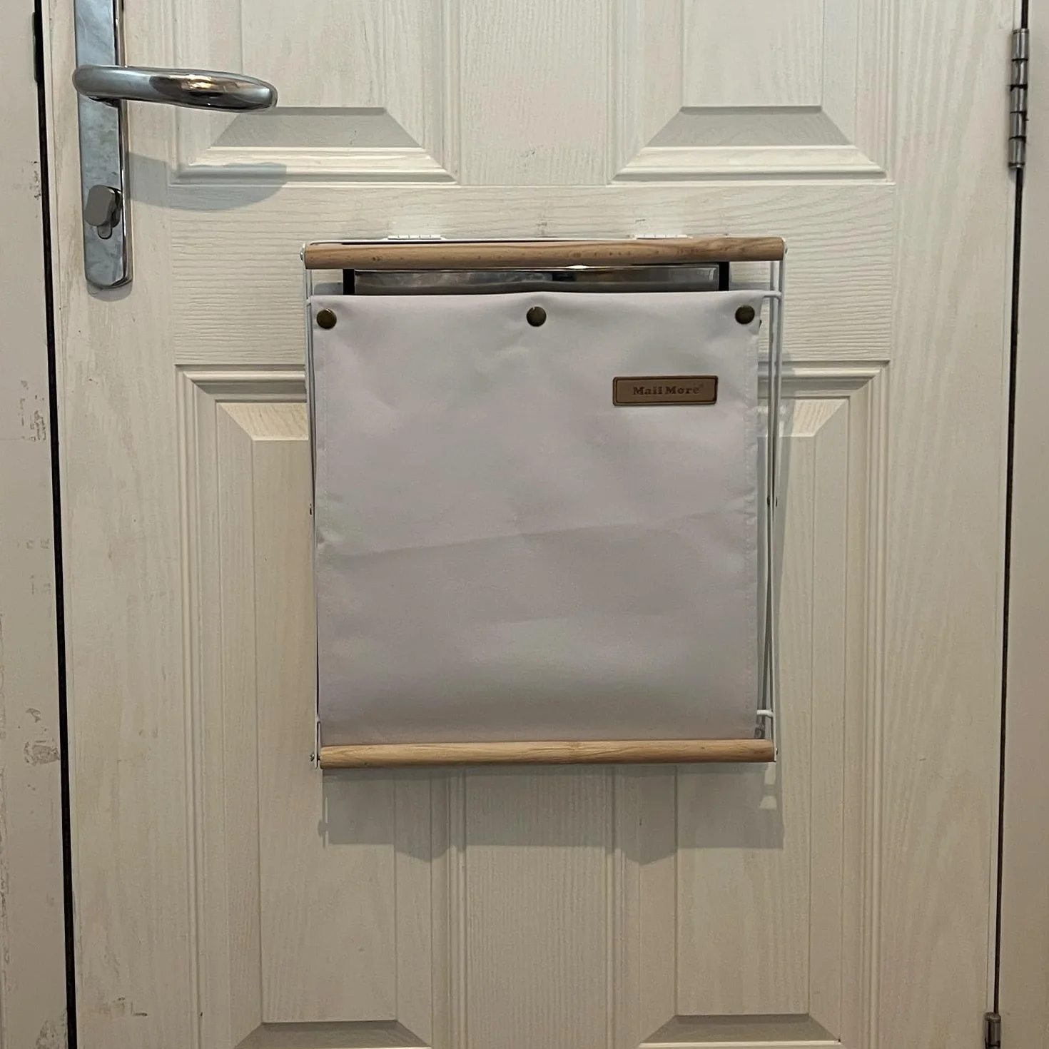 Attrape-lettres pour porte d'entrée Boîte aux lettres Cadre métallique Blanc