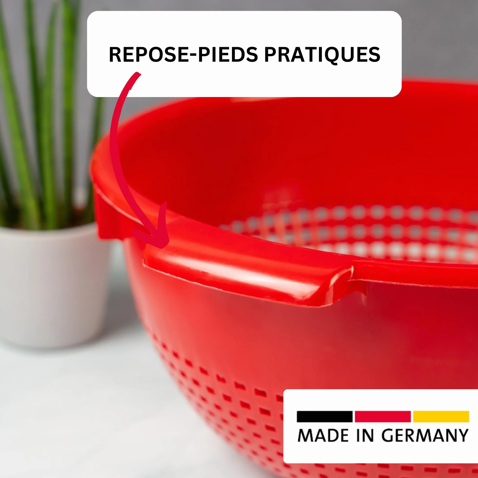 Westmark Passoire plastique Rouge avec Poignée encastrée et crans d'arrêt