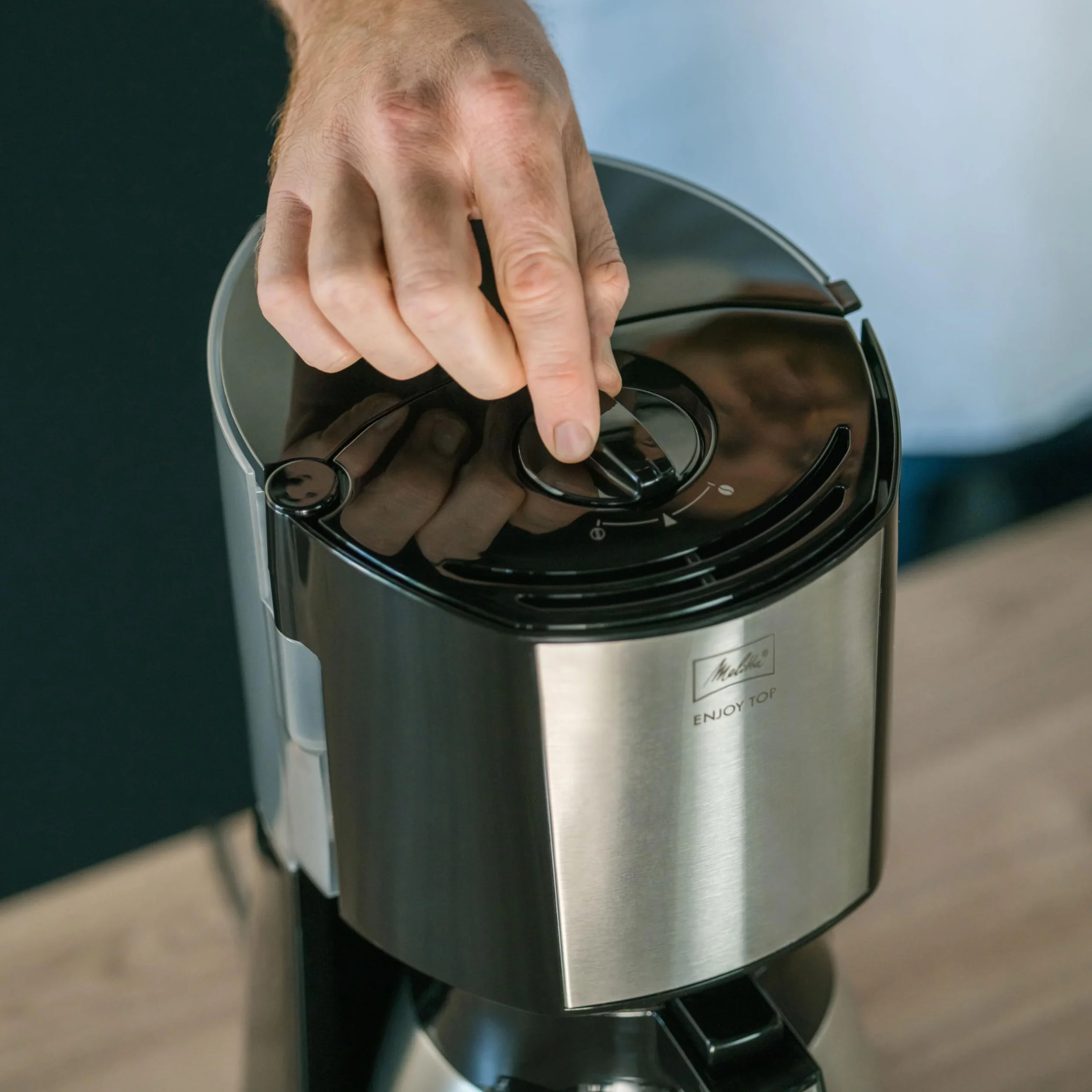 Melitta Cafetière à Filtre avec Verseuse Isotherme en Acier Inoxydable, Noir/Acier Brossé, 1017-08