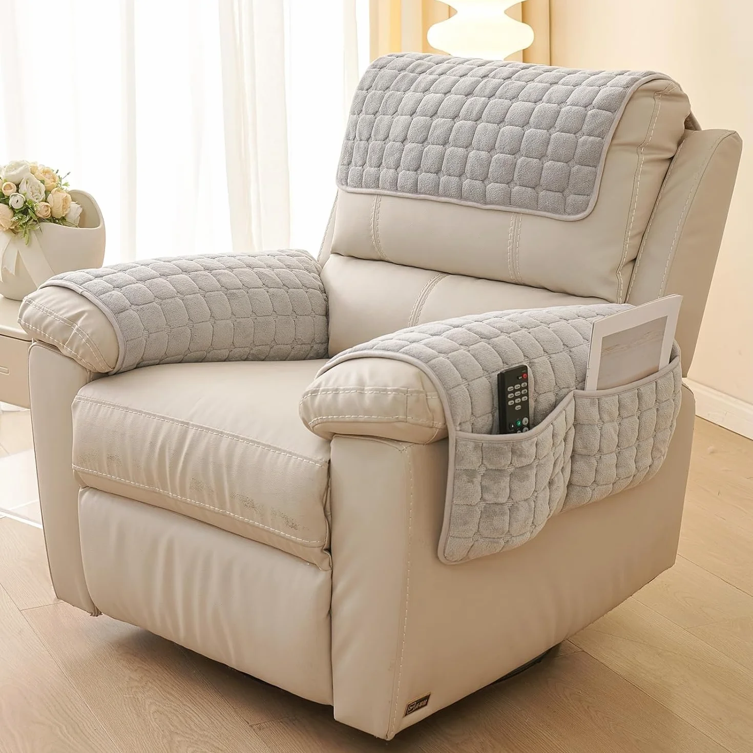 Lot de 3 Protège-Bras et Tête de Fauteuil Rembourré en Peluche Flanelle Anti-dérapant pour Canapé en Cuir et Fauteuil Relax (Beige)