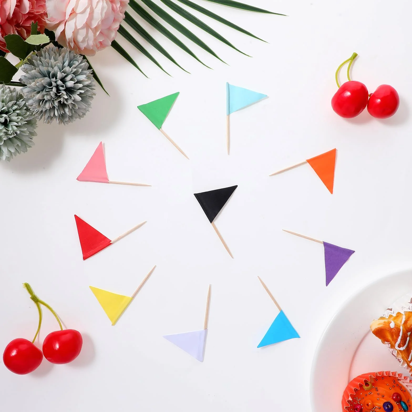 Cure-dents triangulaires colorés lot de 100 pour nourriture
