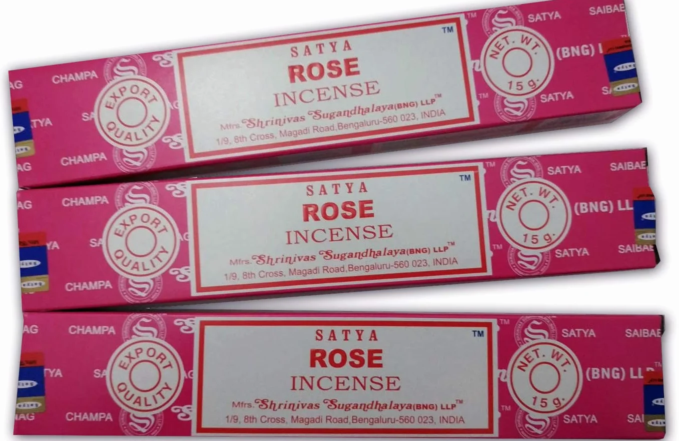 Satya Encens Aromatique Rose - Bâtons d'Encens Naturel Aromathérapie, 3 Boîtes de 15 g