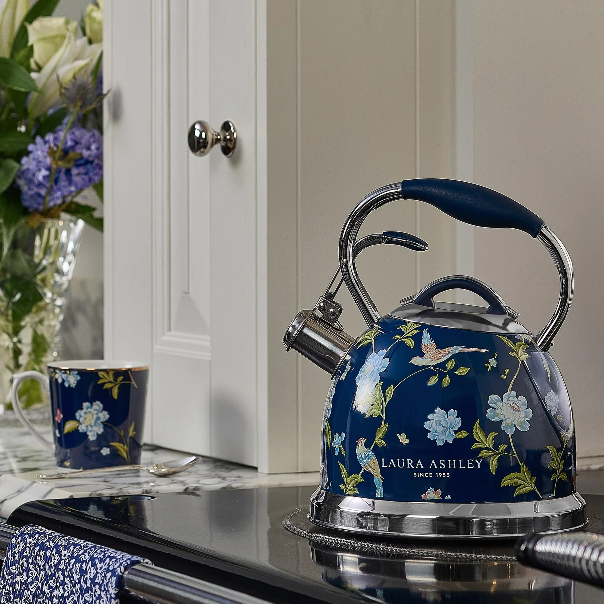 Laura Ashley VQ Bouilloire Sifflante Inox 2,5 L Grille-Pain 4 Tranches Décongélation Réchauffage Elveden Bleu
